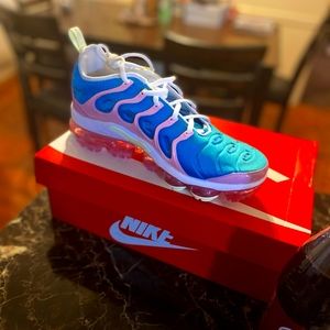 NIKE VAPORMAX PLUS "WHITE/BARELY VOLT/TEAL/PINK